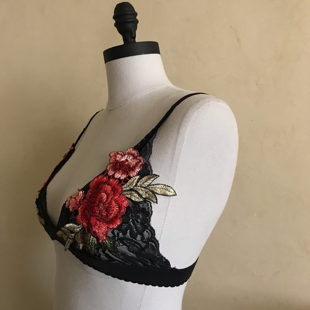 Floral Appliqué Bralette - Picture 3 of 6